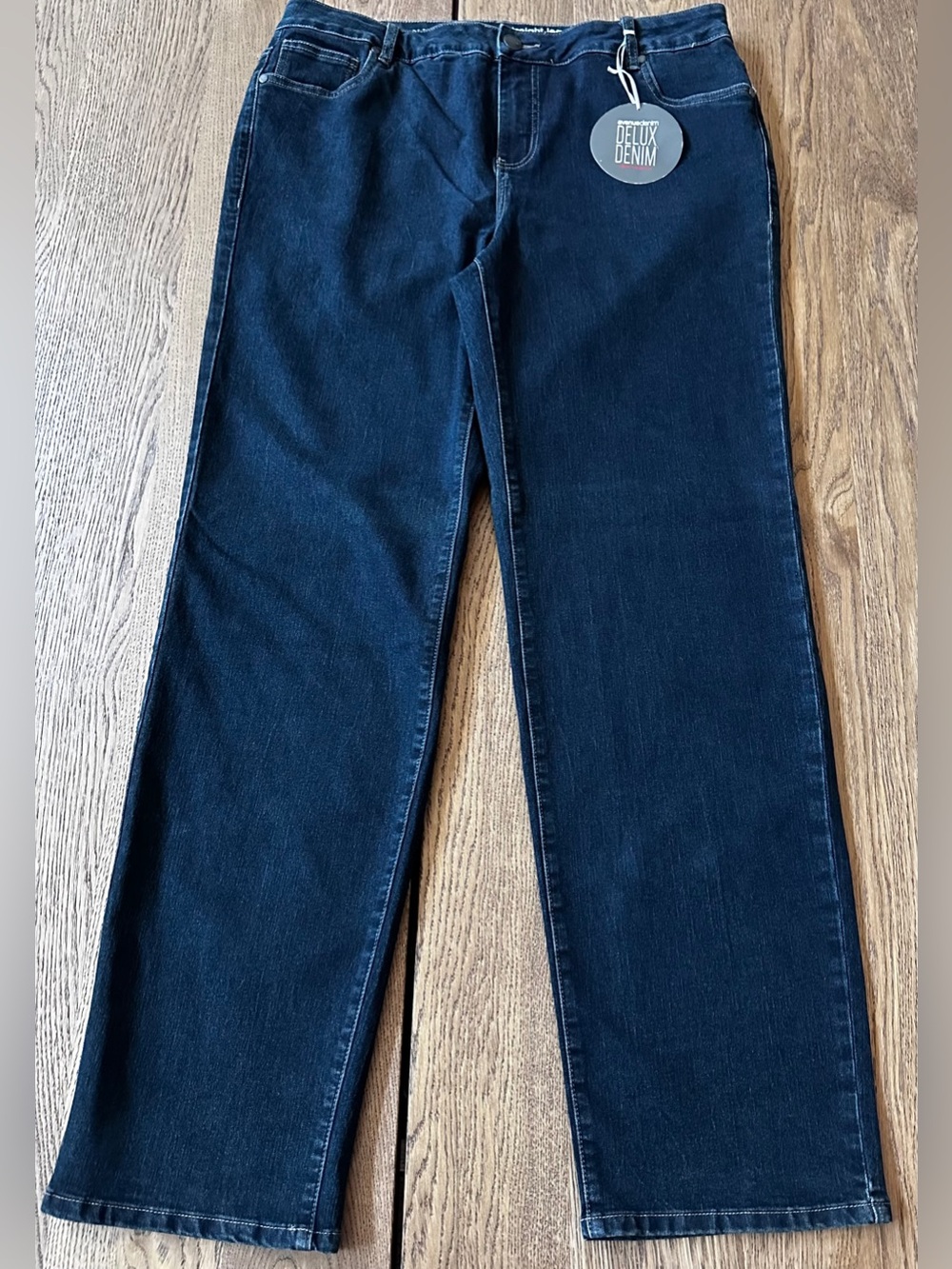 NWOT. Avenue Denim Classic Dark Blue Women's Jeans Size 16 TALL